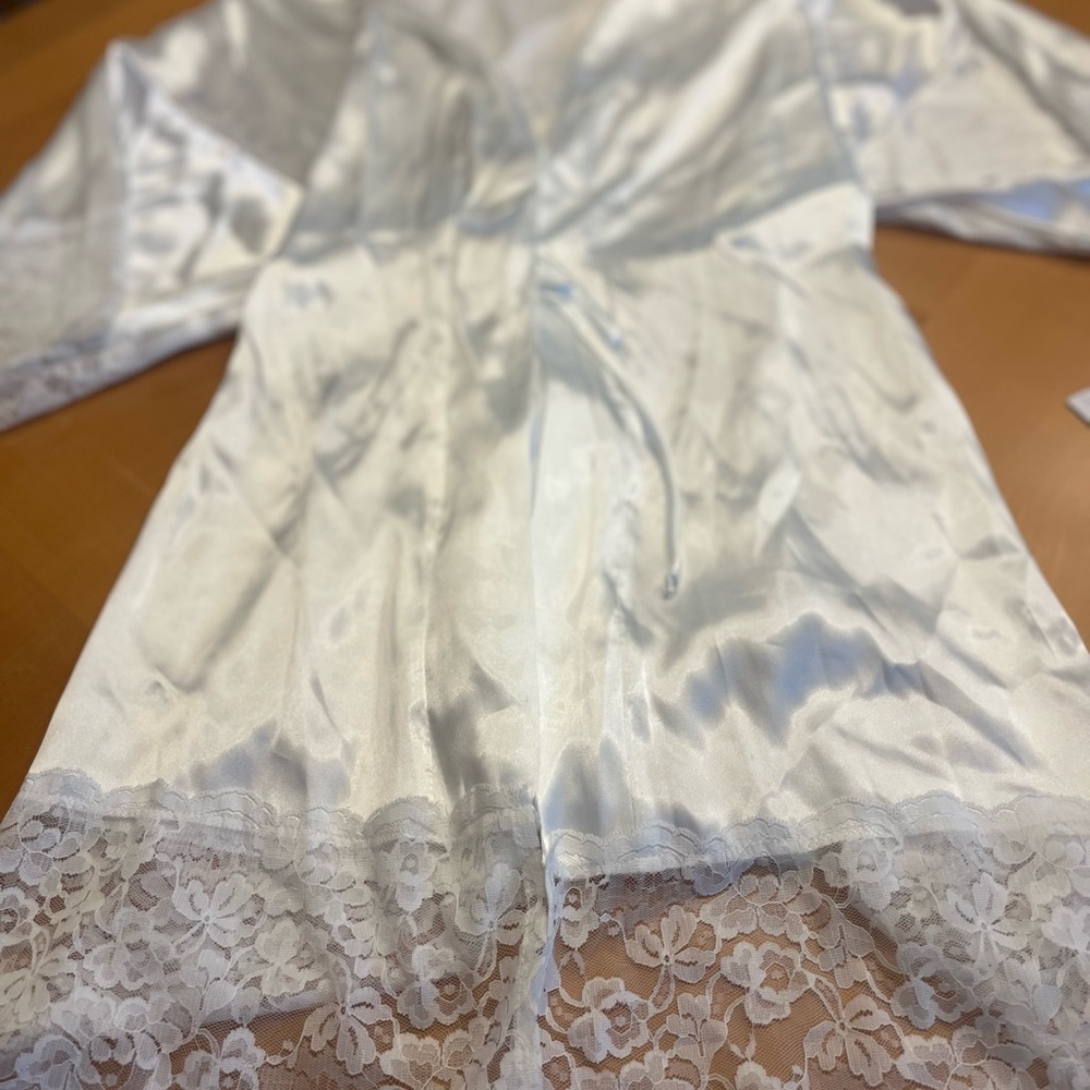 Bride short robe. Never worn.